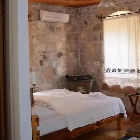 Kispet Marti Boutique